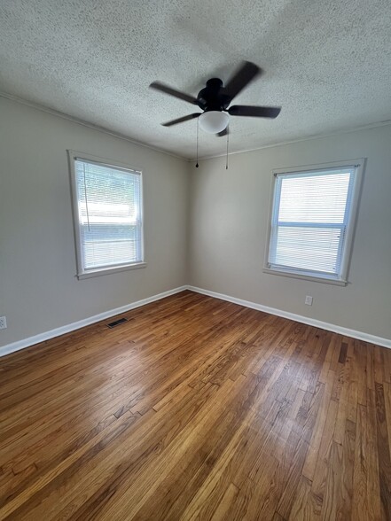 Bedroom 3 - 407 N Cedar St