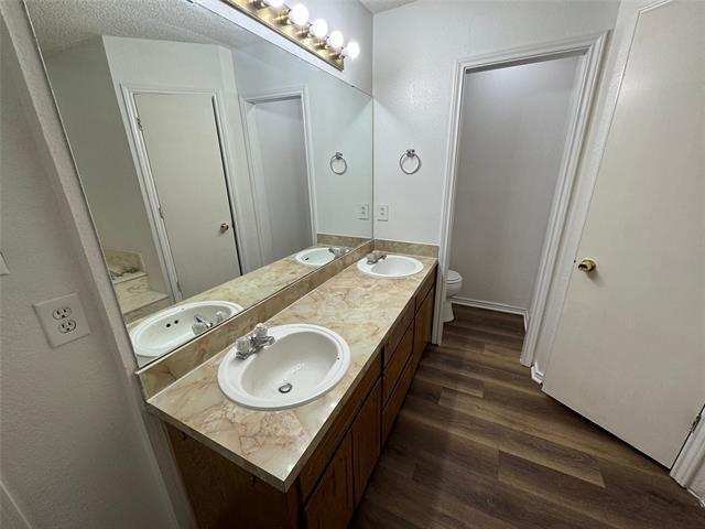 Building Photo - 706 Paintbrush Dr