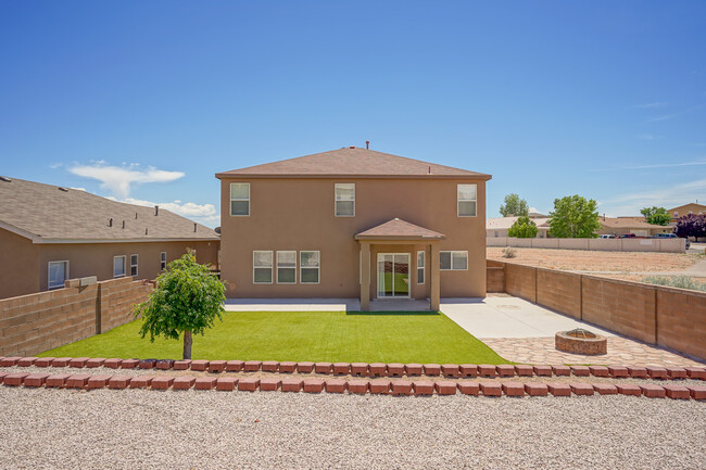 Building Photo - 6451 Shiprock Ct NE
