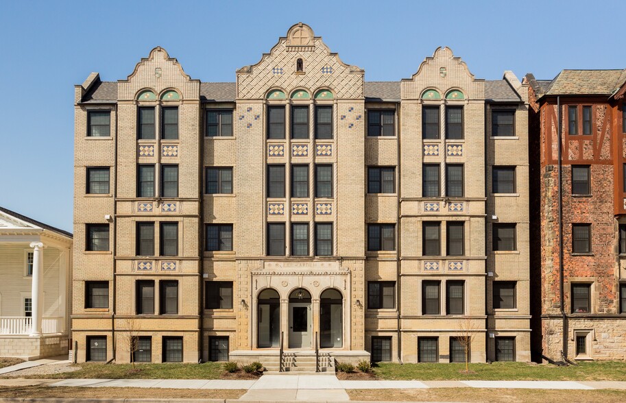 Primary Photo - Hazelwood Apartments