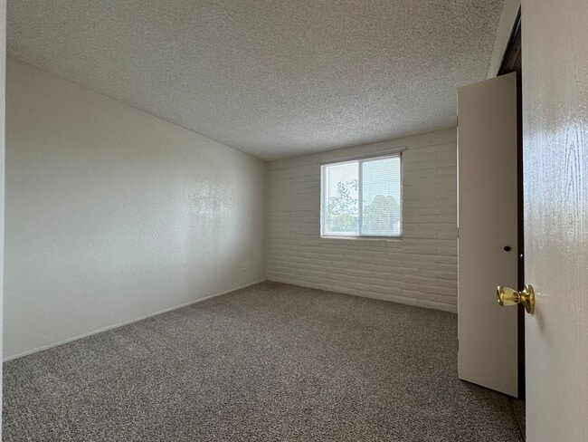 Building Photo - 3BR/2BA , 1406 sq.ft. rental in Sierra Vista, AZ