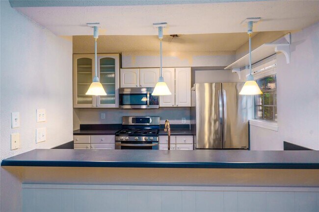 Building Photo - 7801 Shoal Creek Blvd