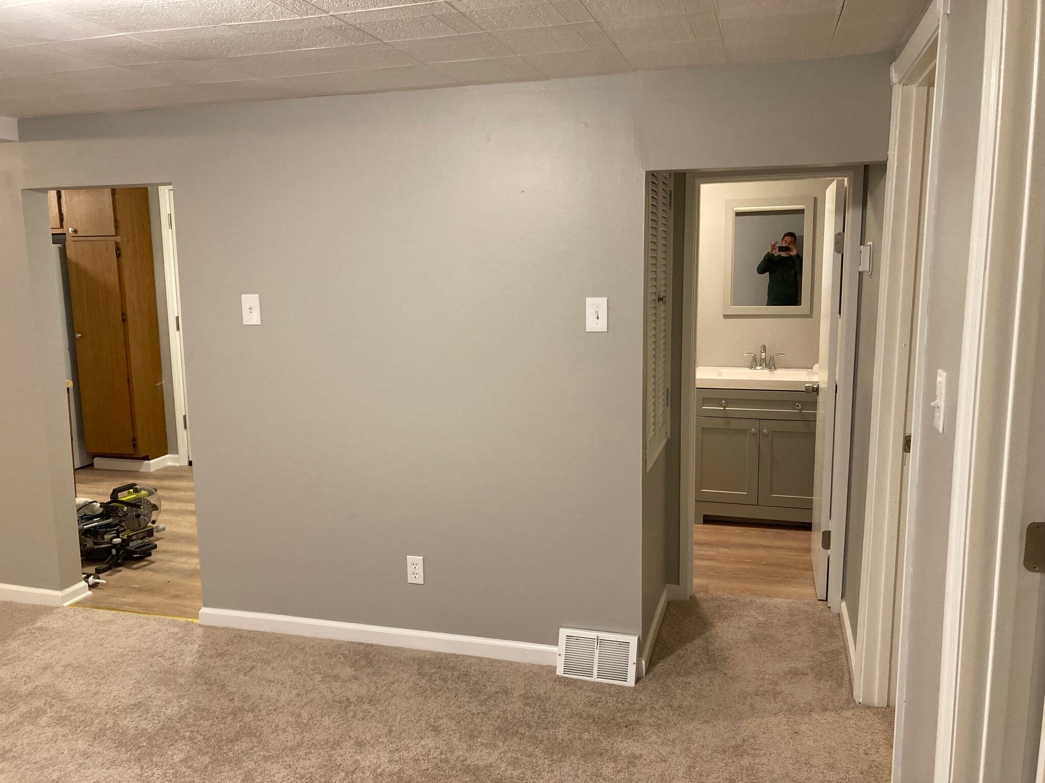 Building Photo - 319 Camp Horne Rd