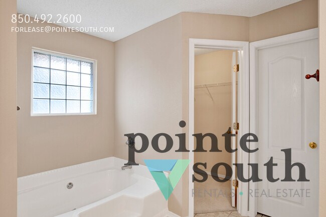Building Photo - 1524 Sandcliff Dr