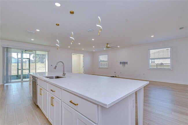 Building Photo - 10027 Dolphin Gull Cir