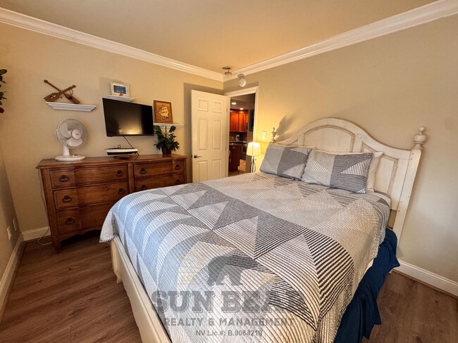 Building Photo - 2 Bedroom Furnished Condo in Incline w Carport (IM8)