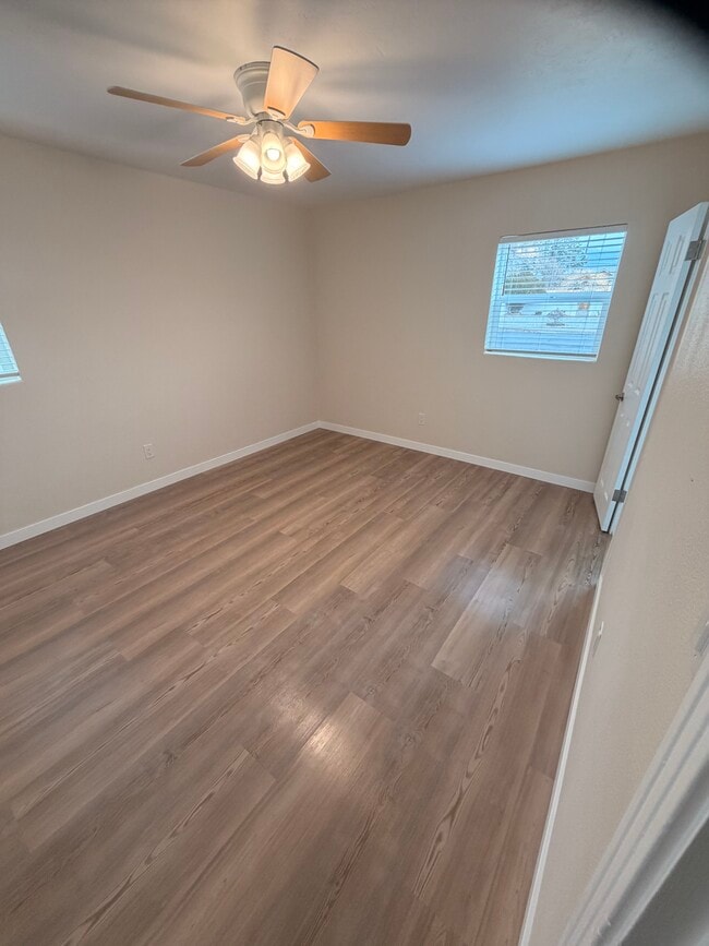 Building Photo - 2801 Texas St NE