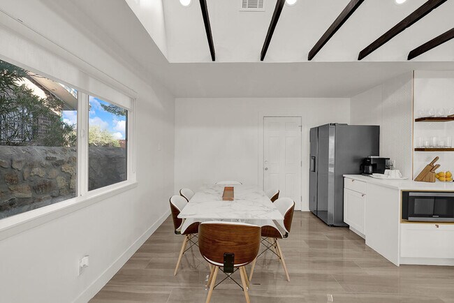 Building Photo - 7313 Cerro Negro Dr