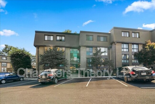 Primary Photo - 5121 Maris Ave