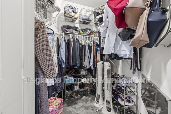 Building Photo - 5108 Donovan Dr