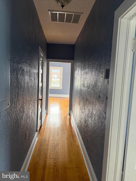 Building Photo - 3 S Church St