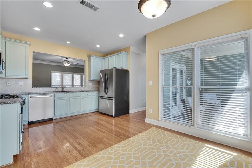 Building Photo - 1387 Village Creek Cir