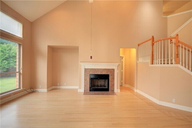 Building Photo - 8217 Endeavor Cir