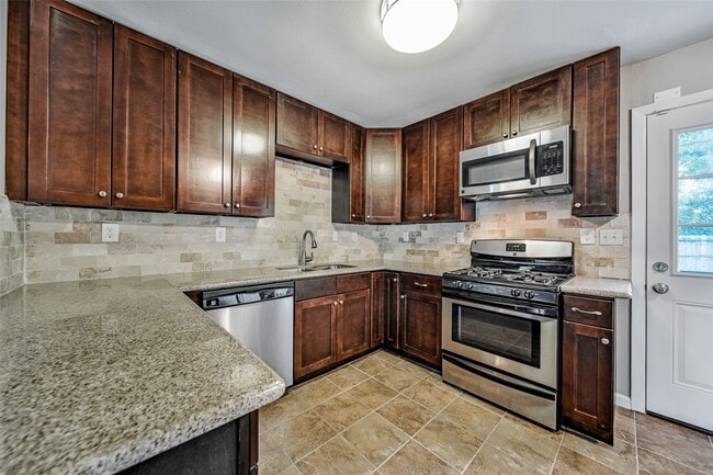 Building Photo - 4421 Lido Ln