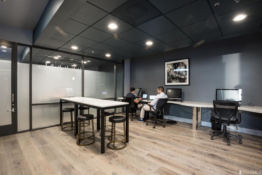 Office - 250 King St
