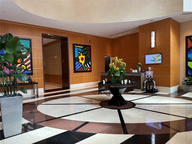 Building Photo - 253 NE 2nd St