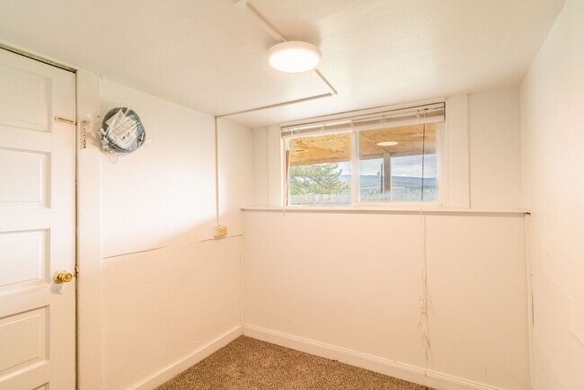 Building Photo - EN331 Malaga Ave