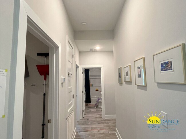 Building Photo - Efficient Solar 4-Bedroom Home in Navarre’s La Fontaine Gated Community with Deeded Beach Access!