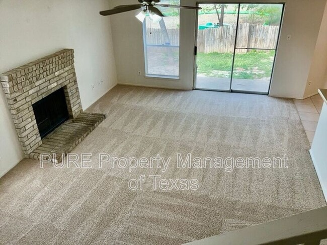 Building Photo - 12120 Thompkins Dr