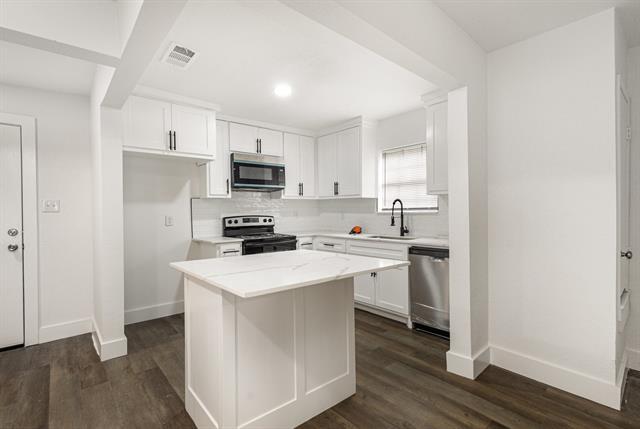 Building Photo - 1527 Columbia Ave