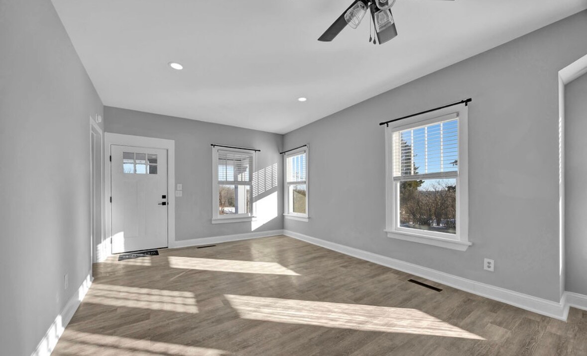 Building Photo - 1381 Old Oxford Rd