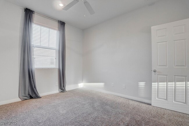 Building Photo - 483 Ylang Pl