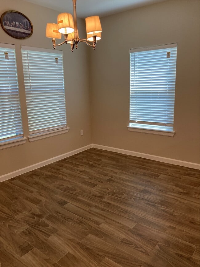 Building Photo - 1018 Homer St