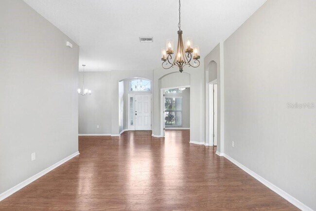 Building Photo - 7005 Cohasset Cir