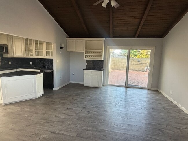 Building Photo - Harbor City- Single Family Home