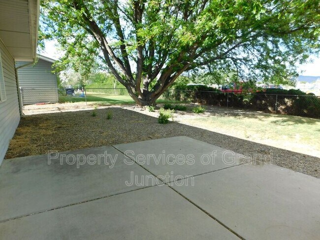 Building Photo - 456 Stepping Stone Ct