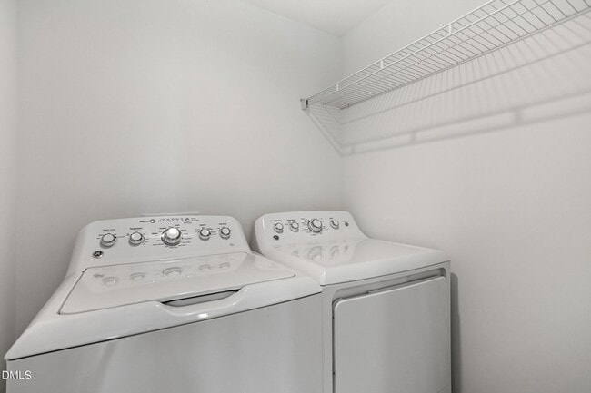 Building Photo - 2017 Jade St