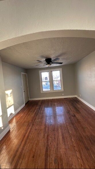 Building Photo - 1827 170th St