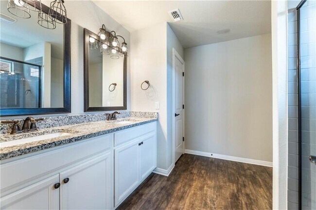 Building Photo - 5413 Traviston Dr
