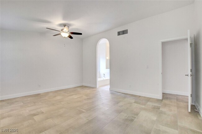 Building Photo - 5100 Linkside Dr
