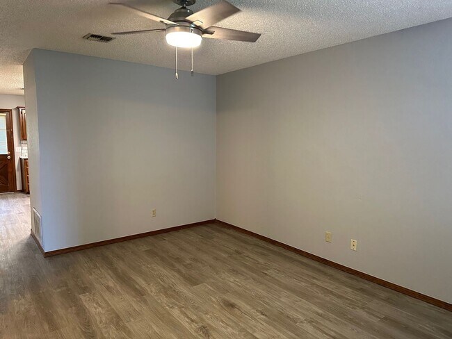 Building Photo - 2 bedroom rental