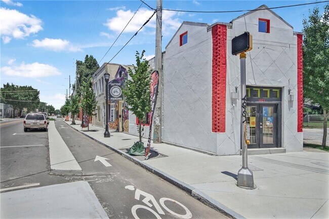 Building Photo - 514 W Ontario Ave SW