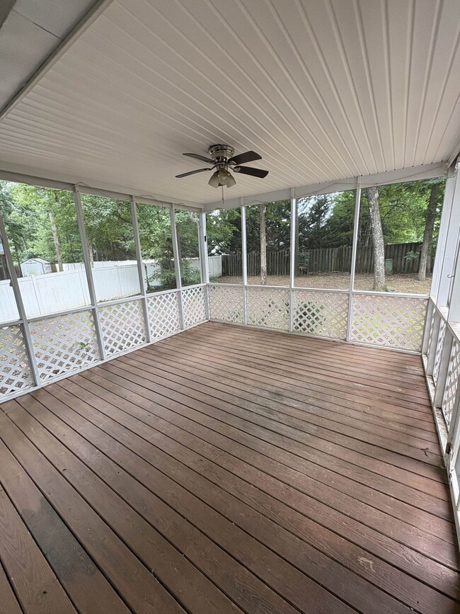 Building Photo - 7 Angel Wing Ct