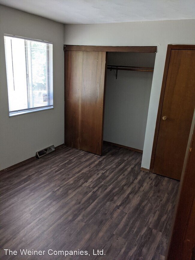 Building Photo - 310 W Washington St