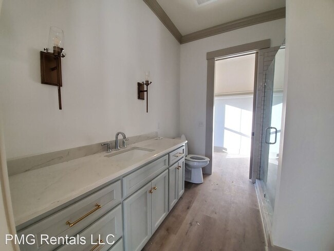 Building Photo - 1 br, 1 bath House - 79 South College Street
