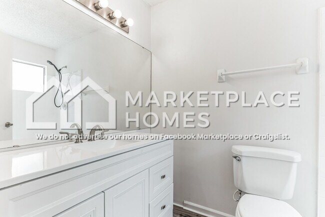 Building Photo - 1533 Kingfisher Ln N