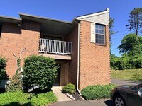Building Photo - 671 Sparrow Ln