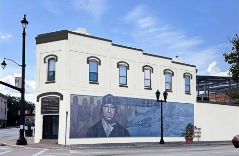 Building Photo - 161 E Main St