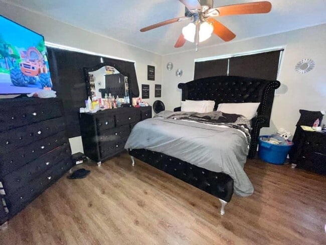 Building Photo - 1011 Kane St