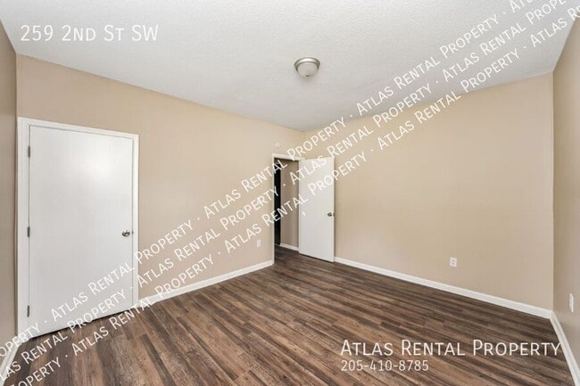 Building Photo - 259 2nd St NE