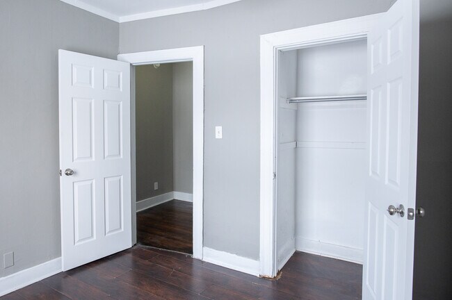 Building Photo - 501-503 W Norman