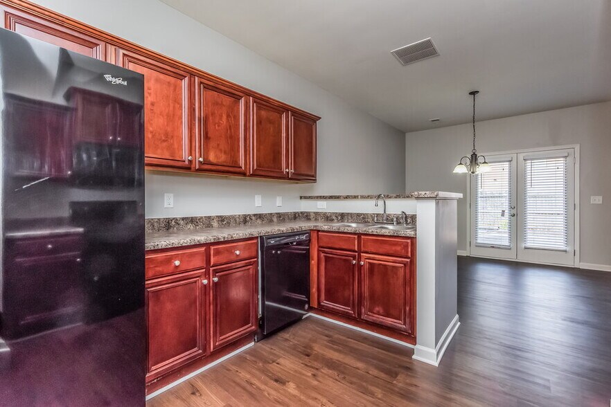 Building Photo - 21 Carriage Hills Dr