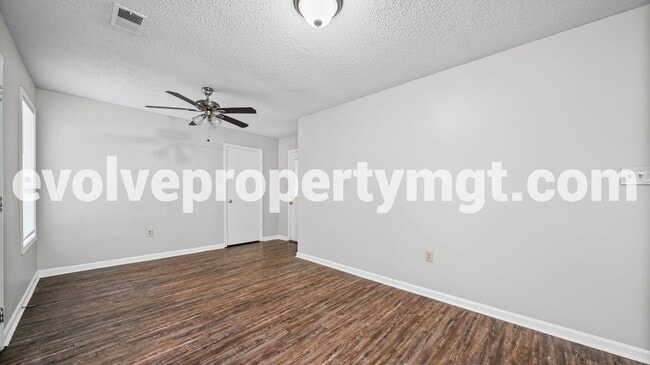 Building Photo - 3712 Firethorne Dr