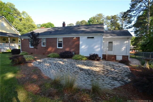 Building Photo - 312 Williams St