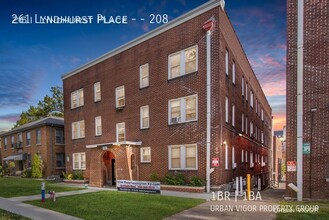 Building Photo - 261 Lyndhurst Pl