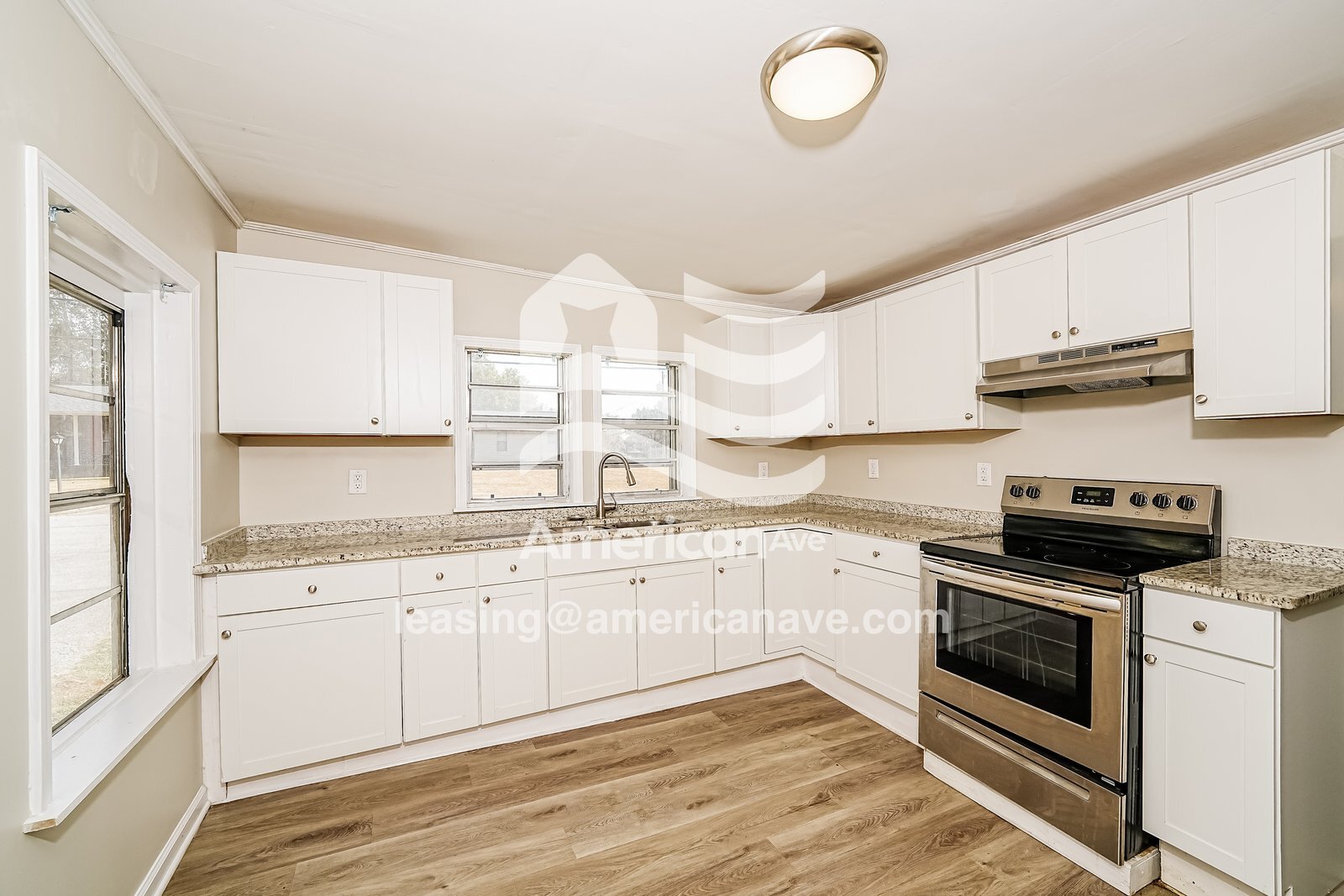 Building Photo - 506 7th Ave SW